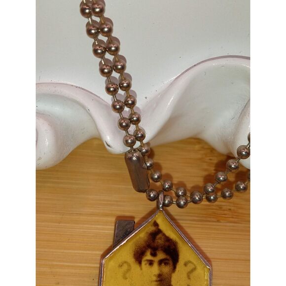 Picture Pendant with Skeptical and Cynic Tags on Bead Ball Chain - Picture 6 of 6
